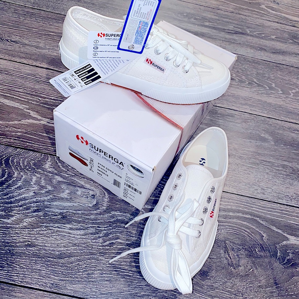 NWT: SUPERGA Cotu Classic in White